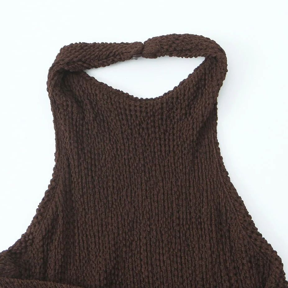 Alma | Vestido Midi Halter con Espalda Descubierta y Textura Calada