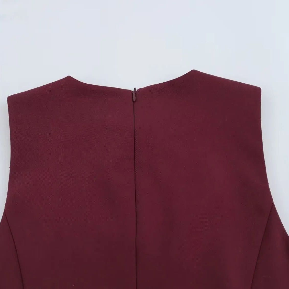 Siena | Vestido Mini Sin Mangas con Lazo Decorativo